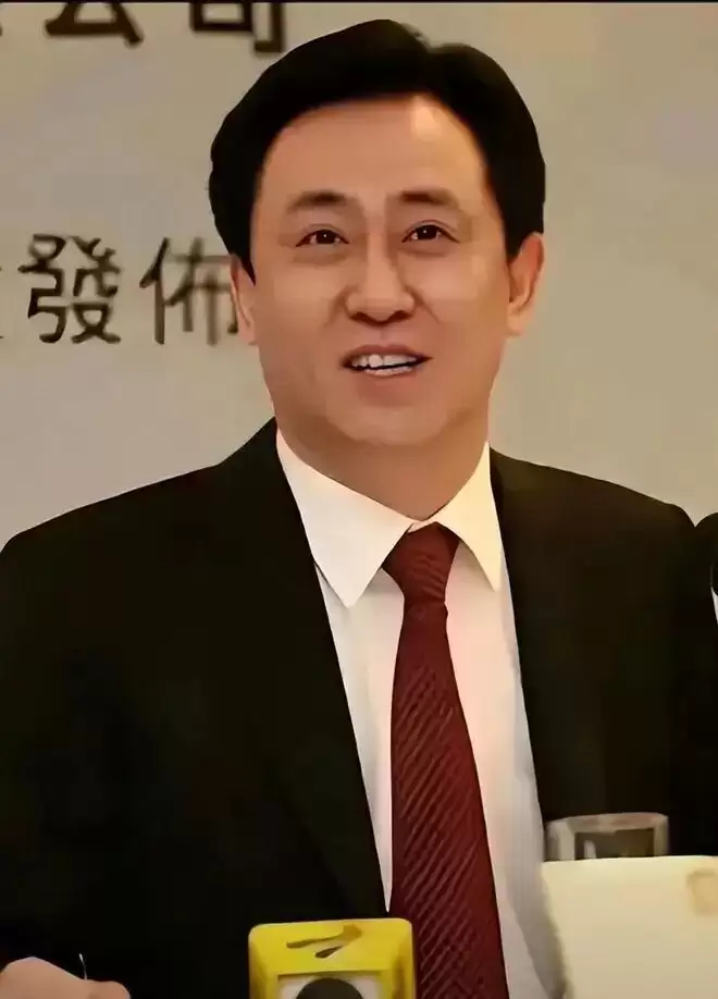 许家印被捕倒台后,白珊珊被曝居然嫁给了这男人