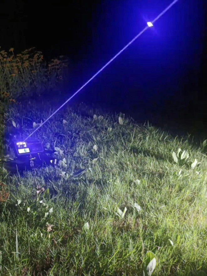 射程6米每秒击落30只蚊子 国产AI激光"灭蚊神器"爆红