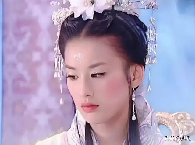 杨家一个举动对待新儿媳 黄圣依果真是跑对了