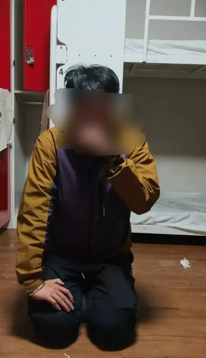 中国女游客在韩青旅被日男骚扰：对着她床铺小便，下跪称认错厕所