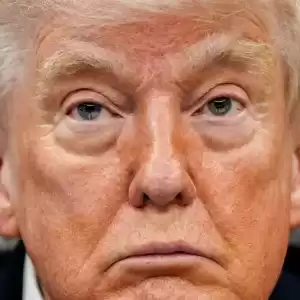 WSJ：飞行员失联时特朗普超焦虑 脑中重播1危机画面