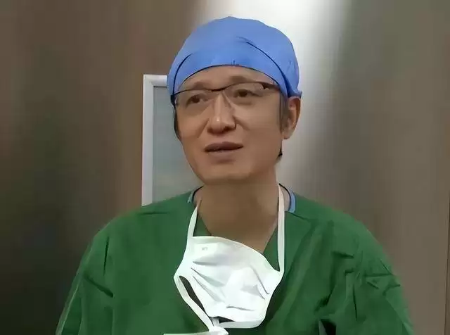 世界首例肺移植产妇去世，医生：她不值得同情