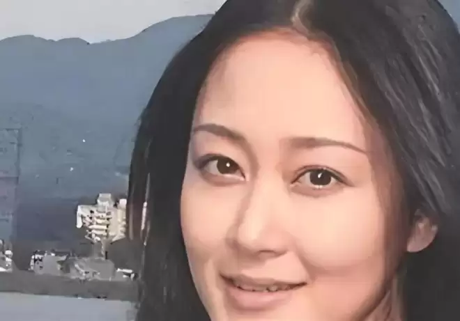 丈夫出轨8次,被闺蜜蒋勤勤背叛,43岁抑郁烧炭自尽