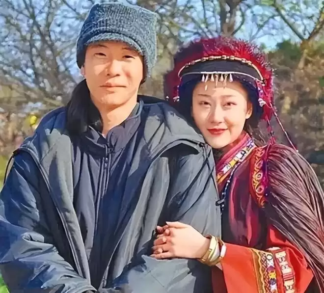 丈夫出轨8次,被闺蜜蒋勤勤背叛,43岁抑郁烧炭自尽