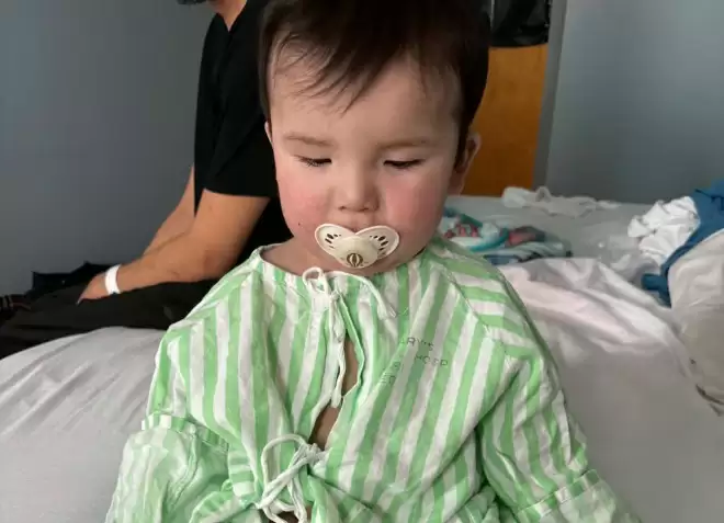 安省11个月男婴苦等医生5小时后身亡！母亲崩溃：他本可活下来