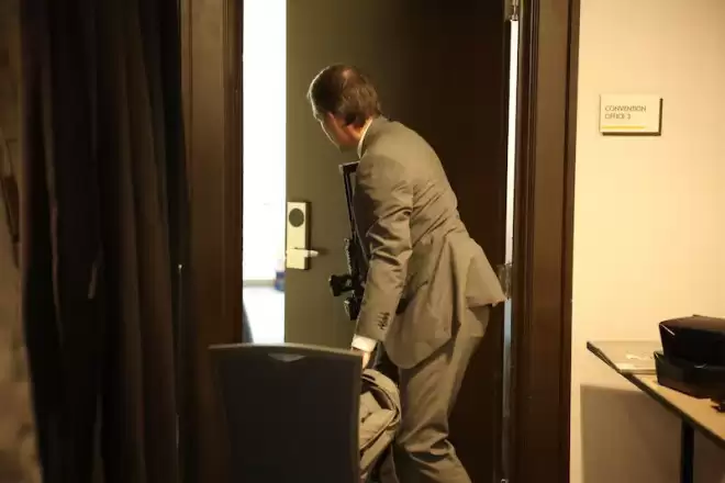 白宫记者晚宴爆枪击，特朗普称总统是项危险职业，卡尼发声