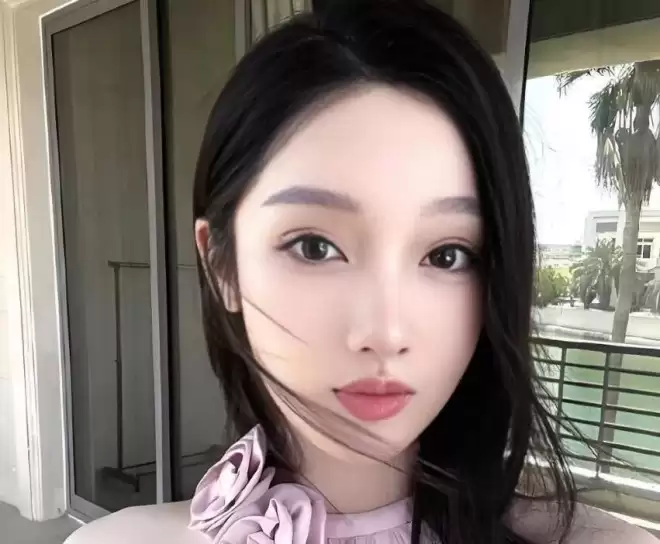她凭一己之力，把吴某凡送进监狱，没想到如今也栽了