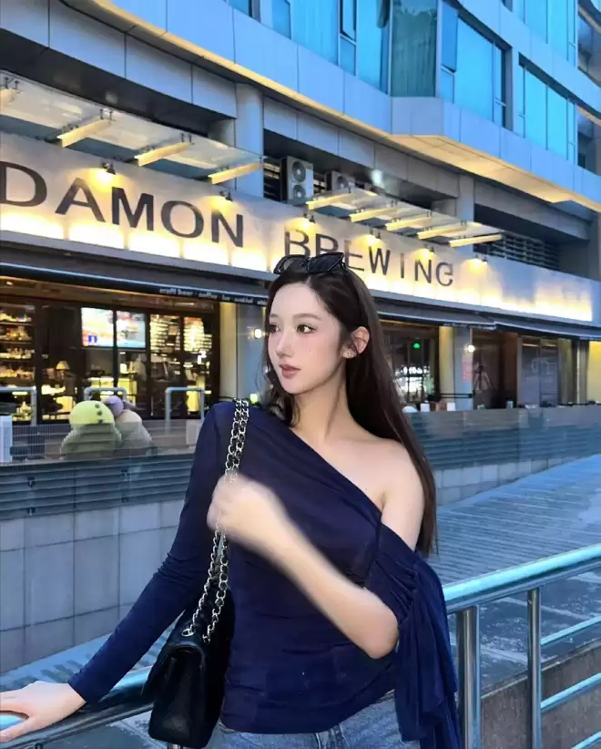 她凭一己之力，把吴某凡送进监狱，没想到如今也栽了