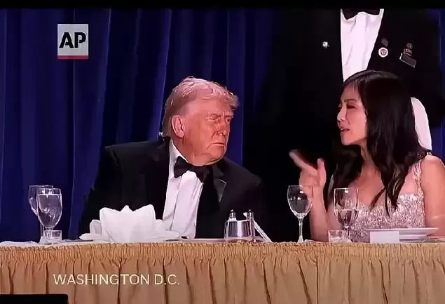 白宫晚宴坐特朗普身旁华裔女性是谁