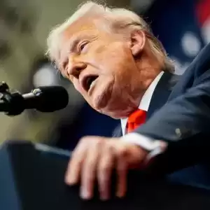 特朗普通知国会对伊朗结束“敌对行动” 指伊是重大威胁