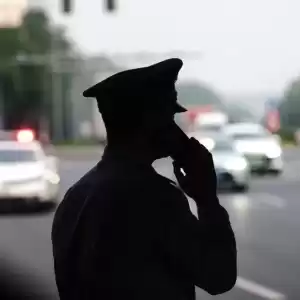 防中国监控 特朗普访问团官员改带最简单的临时手机及笔电