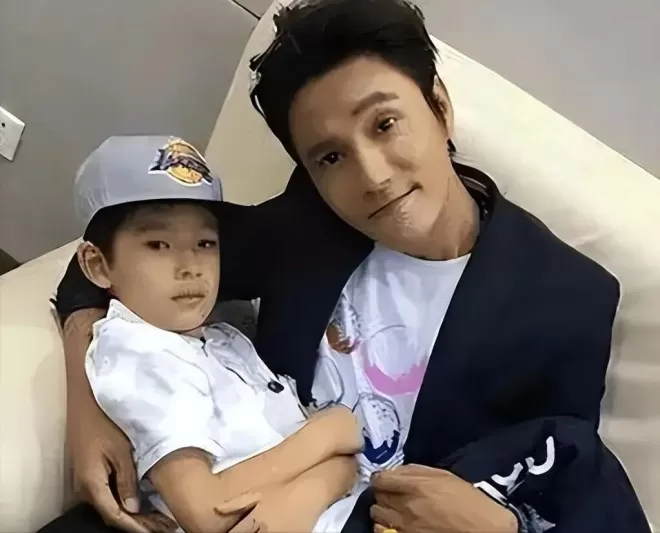陈坤与周迅结婚传闻水落石出 儿子生母被曝