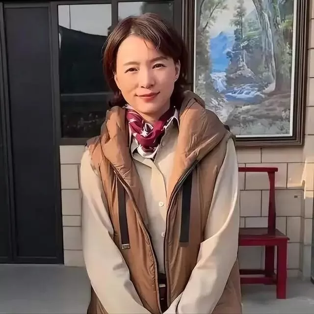 曝央视主持人董卿母亲去世！患癌七年....