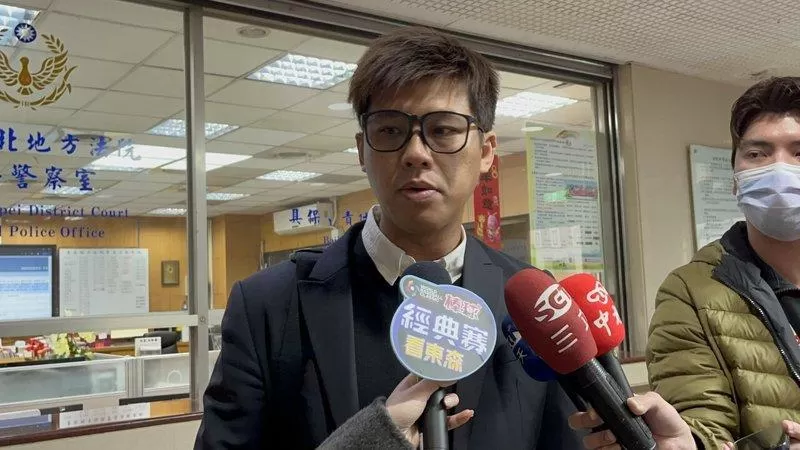 瞒著15年女友娶中国富婆？资深狗仔葛斯齐亲上火线回应了