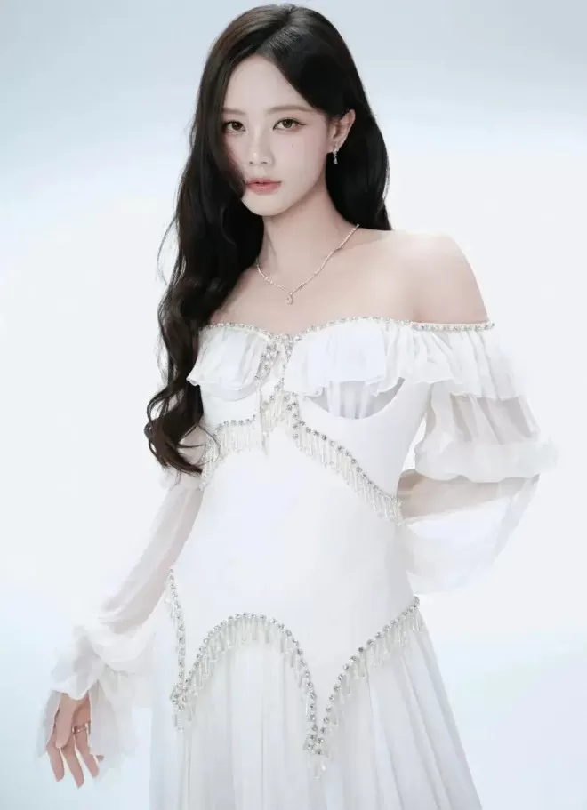 娜扎李一桐宋祖儿纷纷“抛弃”艺名，在这场年度发布会重做“自我介绍”