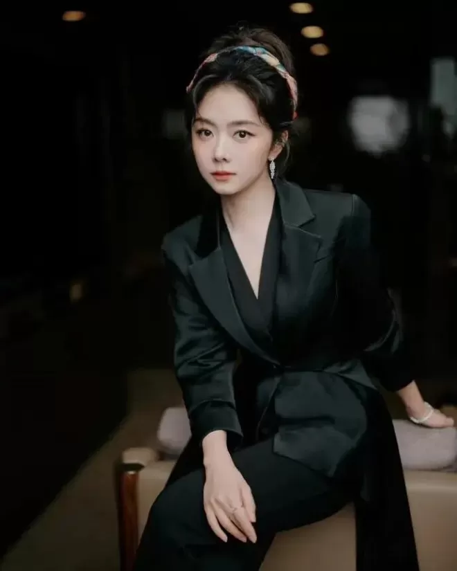 娜扎李一桐宋祖儿纷纷“抛弃”艺名，在这场年度发布会重做“自我介绍”