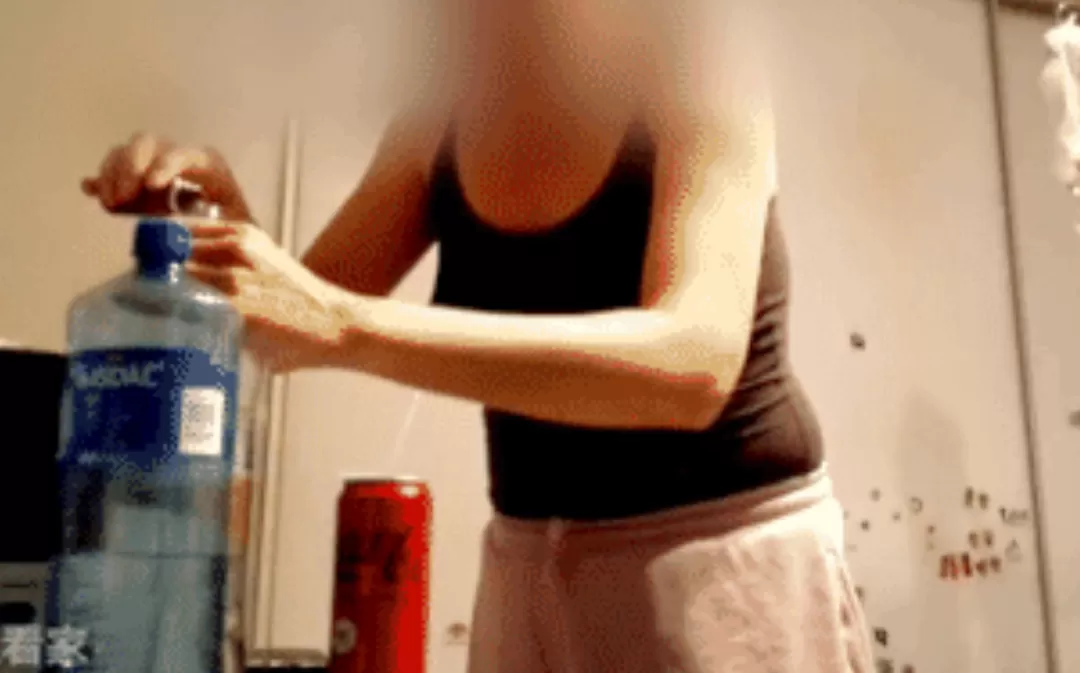 可怕! 华人男子快挂了 偷安摄像头后 发现老婆竟给他喂不明液体!