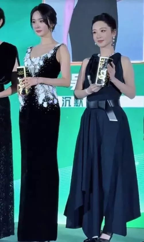 白玉兰晚宴残酷名利场：杨幂、杨紫让C位