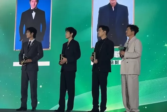 白玉兰晚宴残酷名利场：杨幂、杨紫让C位
