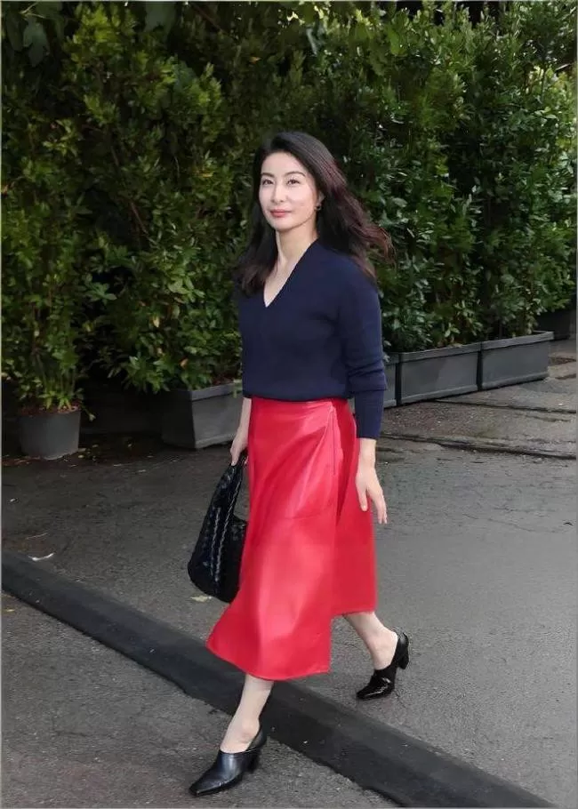 郭晶晶米兰时装周美得不敢认