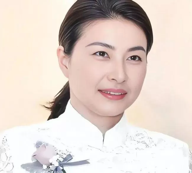 郭晶晶米兰时装周美得不敢认