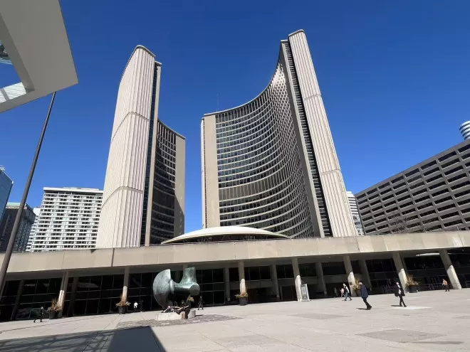 多伦多市府高官涉非法赌博洗钱，家中搜出13万现金