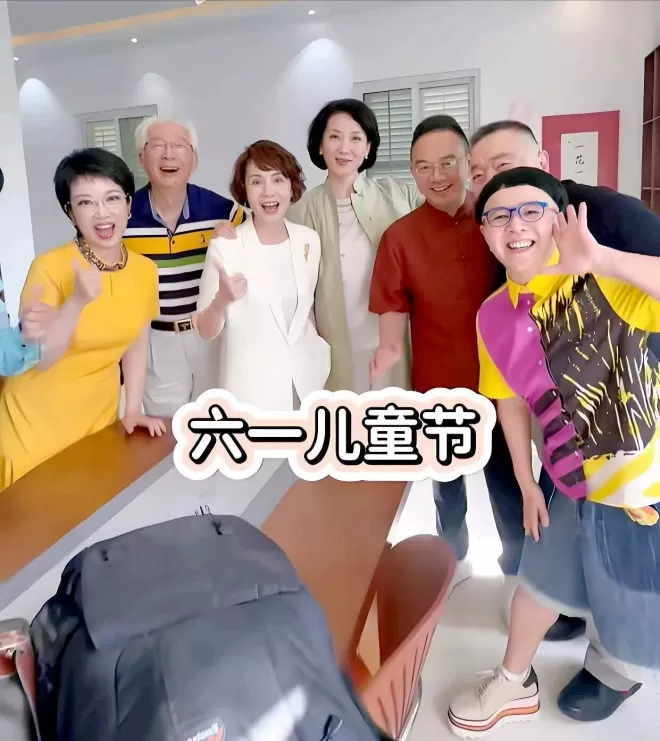 60岁"金龟子"刘纯燕:被王宁宠成中年少女,我是最面嫩姥姥