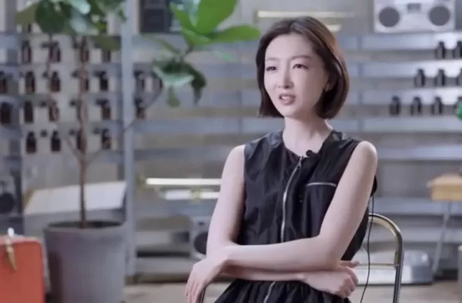 周冬雨回应话剧热舞：我跳的时候心里也很社死