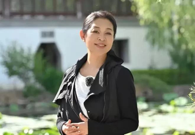 倪萍回应迟蓬获白玉兰最佳女配角:真是想哭,也想笑