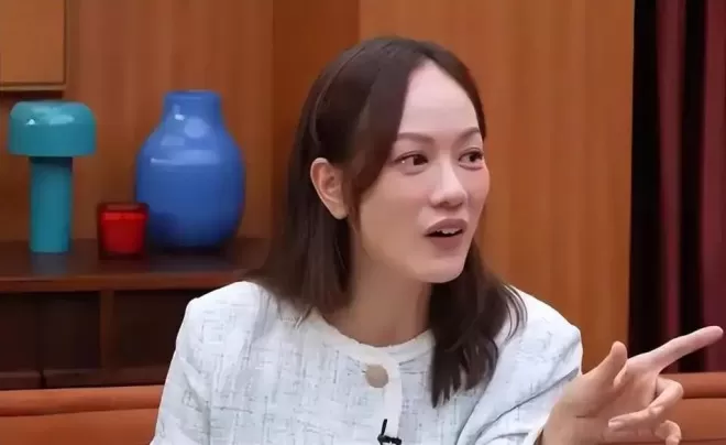 陪玩陪睡只是皮毛!继手伸进裤子后,又一女星自曝,50多都不放过