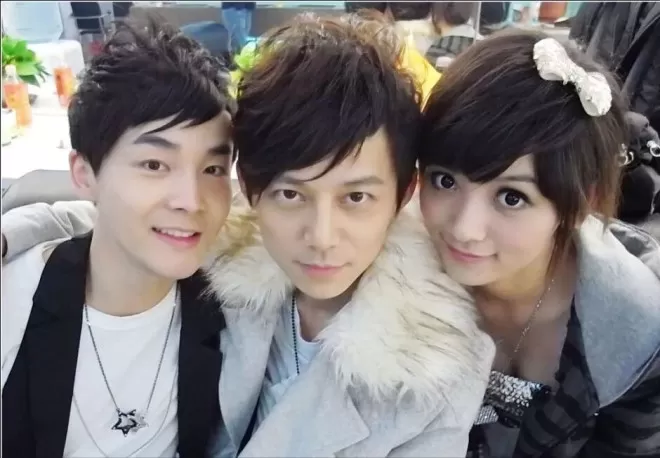 刘恺威再曝单身:曾与李晓峰相恋,开始多甜蜜,结束就多潦草?