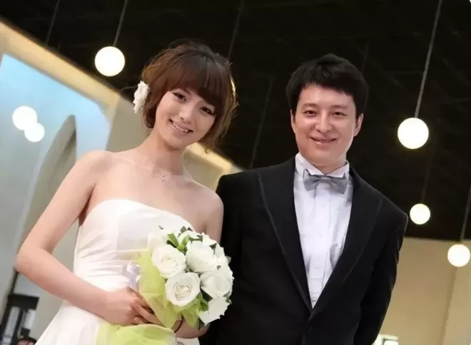 刘恺威再曝单身:曾与李晓峰相恋,开始多甜蜜,结束就多潦草?