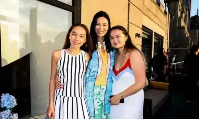 拿下斯坦福CS硕士 邓文迪小女儿为何选择“最卷赛道”？