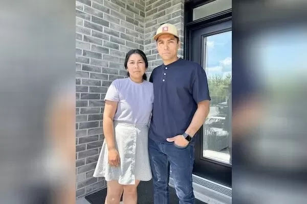 “低价二手房”风险难预见：前房主的仇家烧了新房主的车！