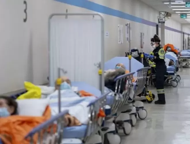 加拿大急诊为何越等越久?150万人苦等,真正原因:病床被“堵死”了!
