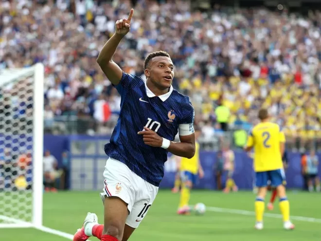 法国3-0瑞典！姆巴佩双响连刷纪录
