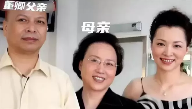 丈夫密春雷消失后,53岁董卿再迎噩耗,淡出央视原因真相大白