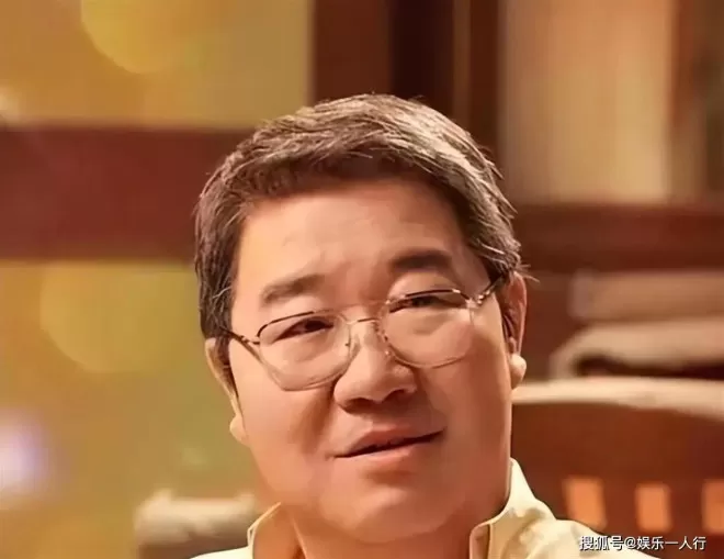 英达晚年孤寂！长子不认，幼子售球杆，亲手断送父子情，令人唏嘘