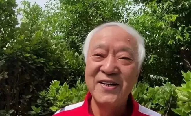 76岁牛群现状令人唏嘘：独居靠退休金度日