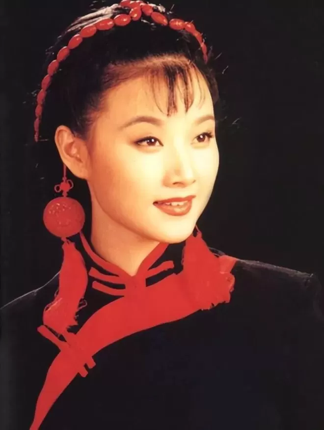 不再隐瞒！李谷一曝光宋祖英走上高位的真相