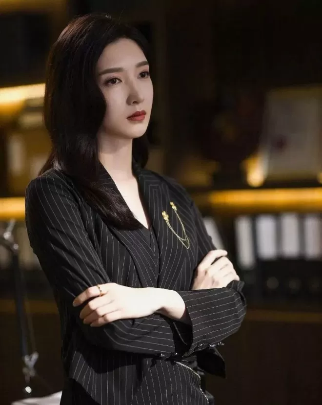 江疏影，靠“恶女”升咖不丢人