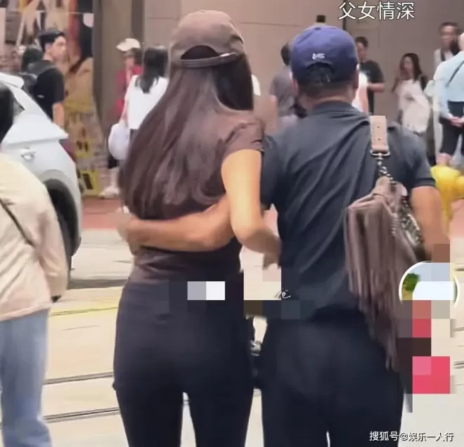 71岁任达华街头搂女儿腰被指没边界？网友吵翻