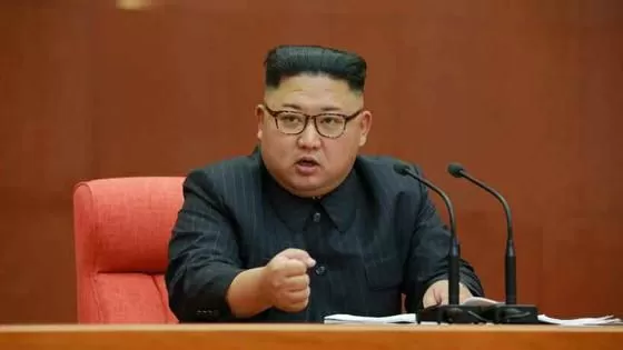 金正恩视察新型驱逐舰试射 下令加速战力部署