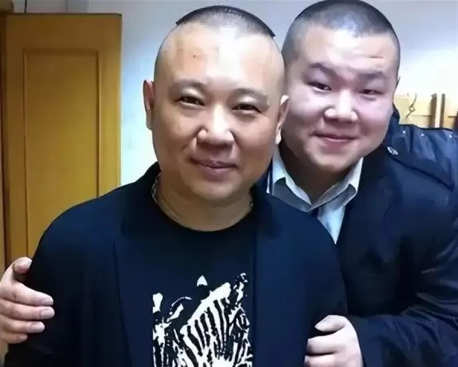 身家过亿的岳云鹏,为五个姐姐买房,为何不帮无业的弟弟