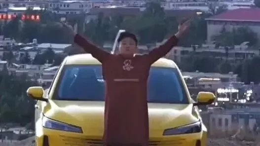 网红打车去拉萨获50万大奖，的哥发声....