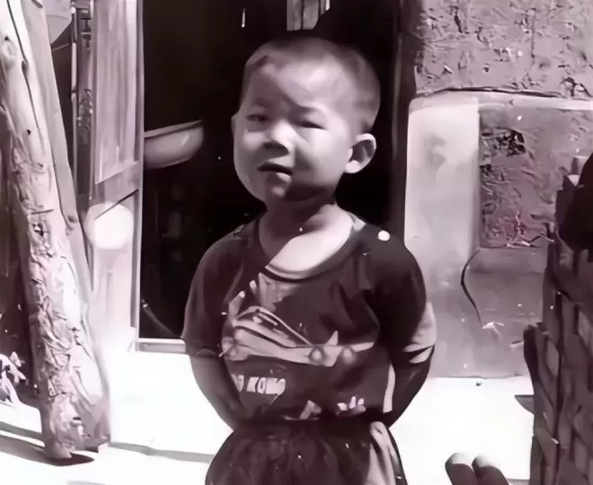 身家过亿的岳云鹏,为五个姐姐买房,为何不帮无业的弟弟