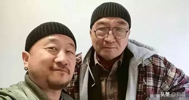李保田晚年现状曝光，住处杂乱喝10元桶水