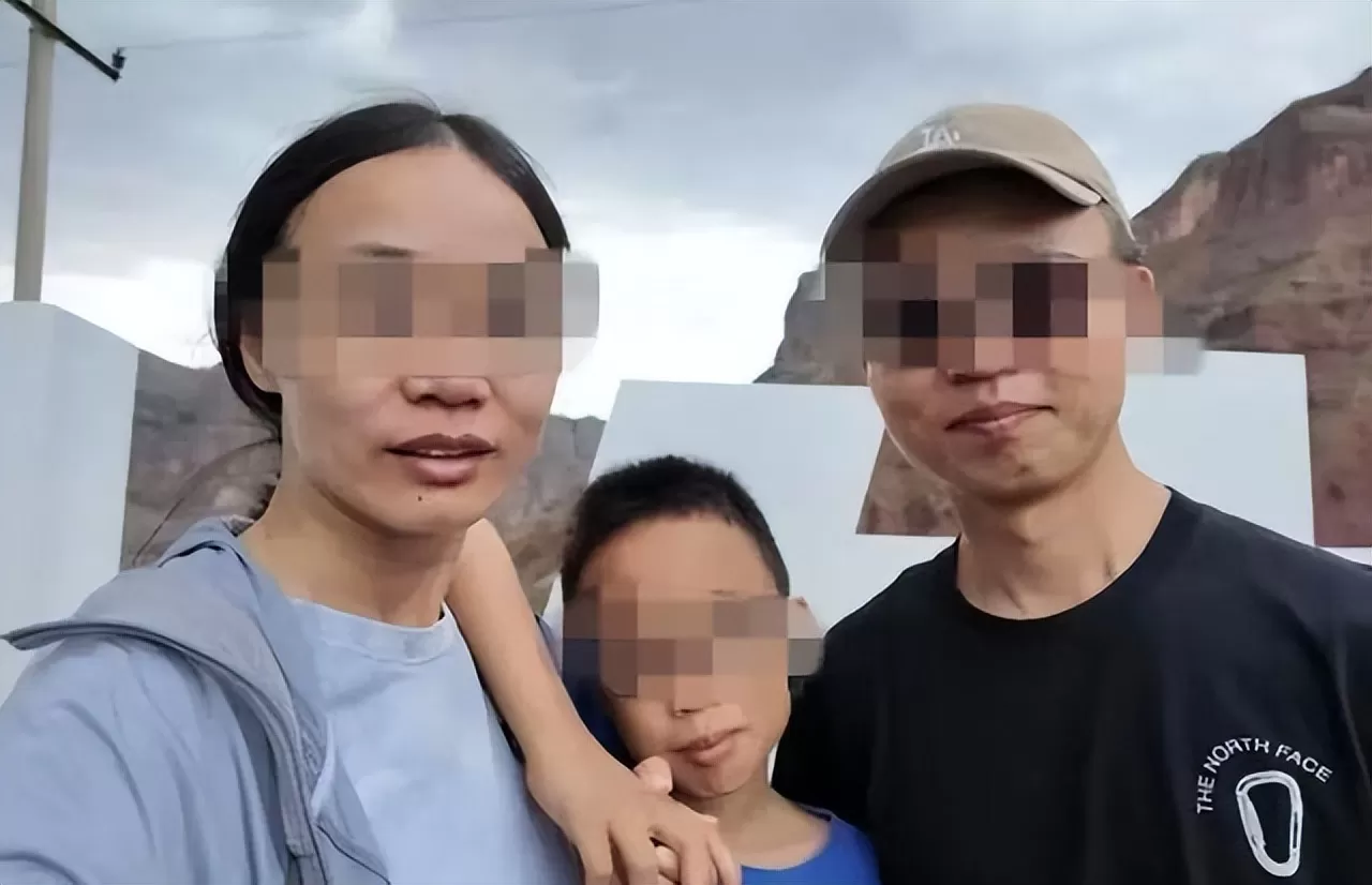 失联8天，在新疆遭泥石流卷走的苏州母子已被找到，均不幸遇难：母亲遗体在下游水库中被找到，约20分钟后，孩子的遗体也被找到