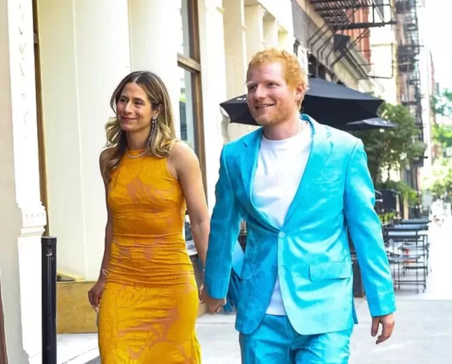 霉霉世纪婚礼落幕！体育馆变童话城堡，穿着迪奥婚纱