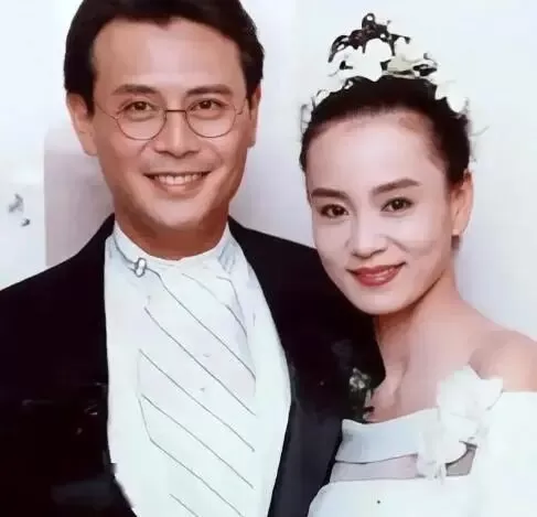 66岁演员刘雪华：感谢继子继女，圆了我被刘德凯毁掉的“母亲梦”